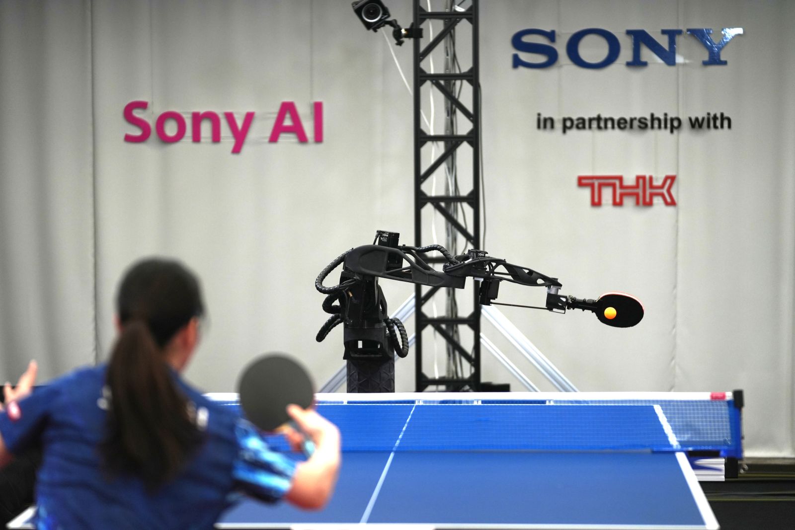 ソニーAI、高速・高精度なフィジカルAI 卓球ロボでプロ選手並みに（2 