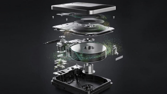 HDD「100TB超」時代へ 3社のロードマップ、熱アシスト+αで容量競争