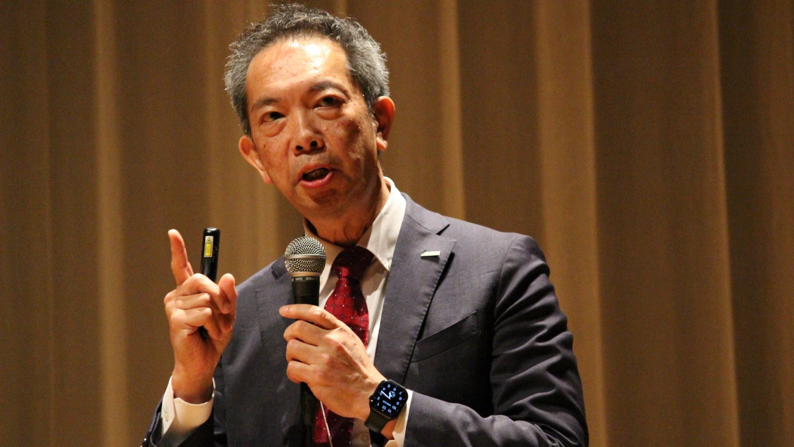 ラピダス、28年から複数世代の後工程量産　折井専務「将来は光電融合も」