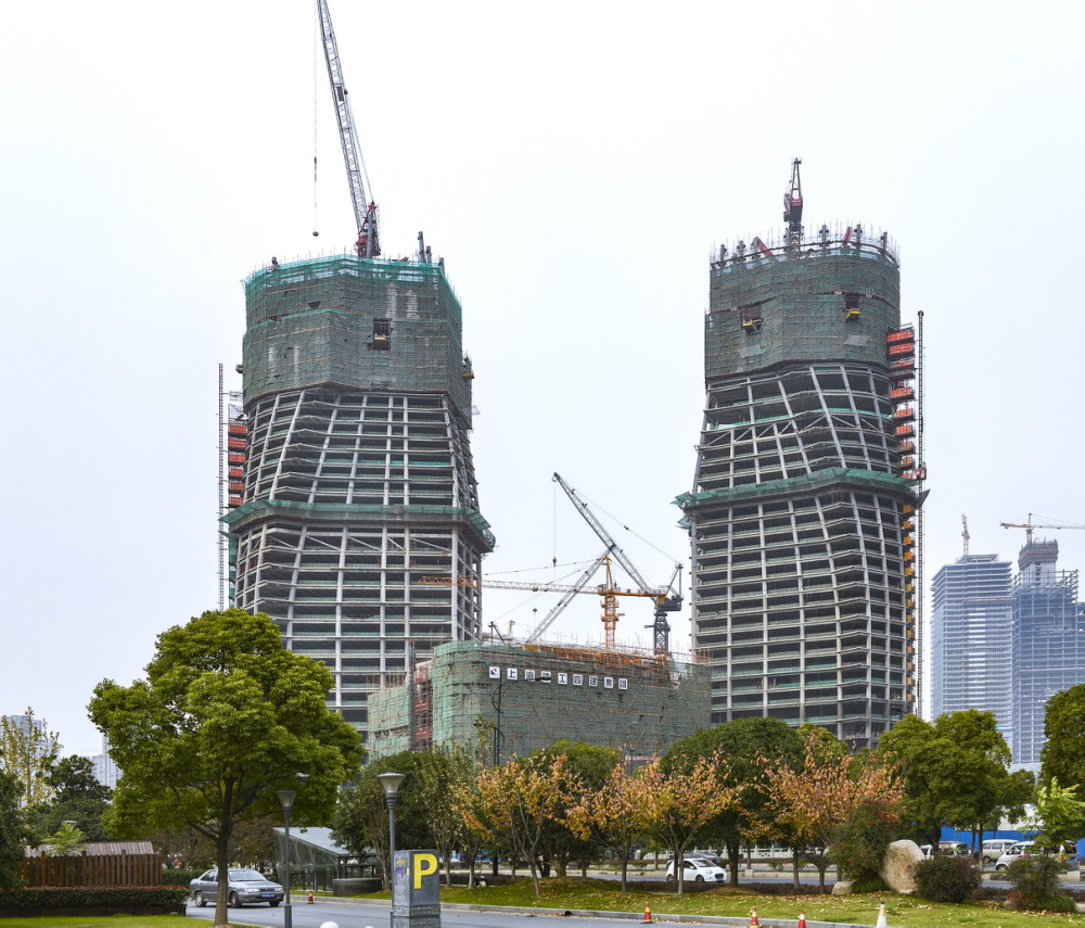 浮かぶビル鉄アレイ mqdefault.jpg