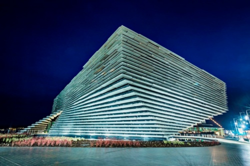 複雑な形状の外壁(写真:©Ross Fraser McLean)