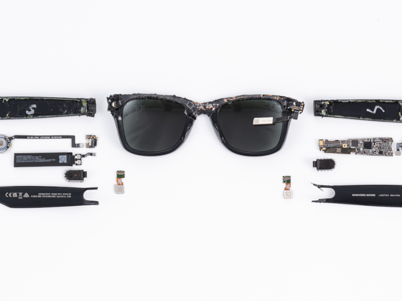 Ray-Ban印スマートグラス、ほぼアクションカメラ　基板はツルに