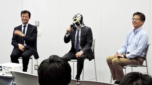 学生諸君、私のマスク姿にドン引きされておられましたが、さすがは日本を代表する国立大学。鋭い質問が飛んできました。次は日経BPから移籍した柳瀬さんがいる東工大だな(笑)。