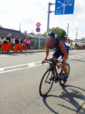 スイムは中止となり、ラン3km→バイク40km→ラン10kmのデュアスロンに変更となってしまいました。