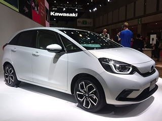 ホンダ次期フィットがスマイル顔になったわけ