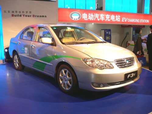BYDが2006年の北京モーターショーに出展したEV「F3e」