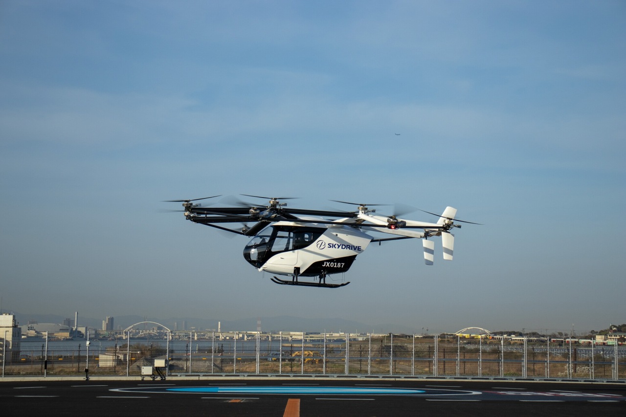 2028年の離陸目指す「空飛ぶクルマ」を見てきた | 日経クロステック