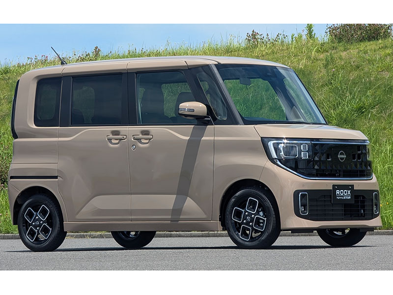 日産「ルークス」、軽とは思えない装備に驚く
