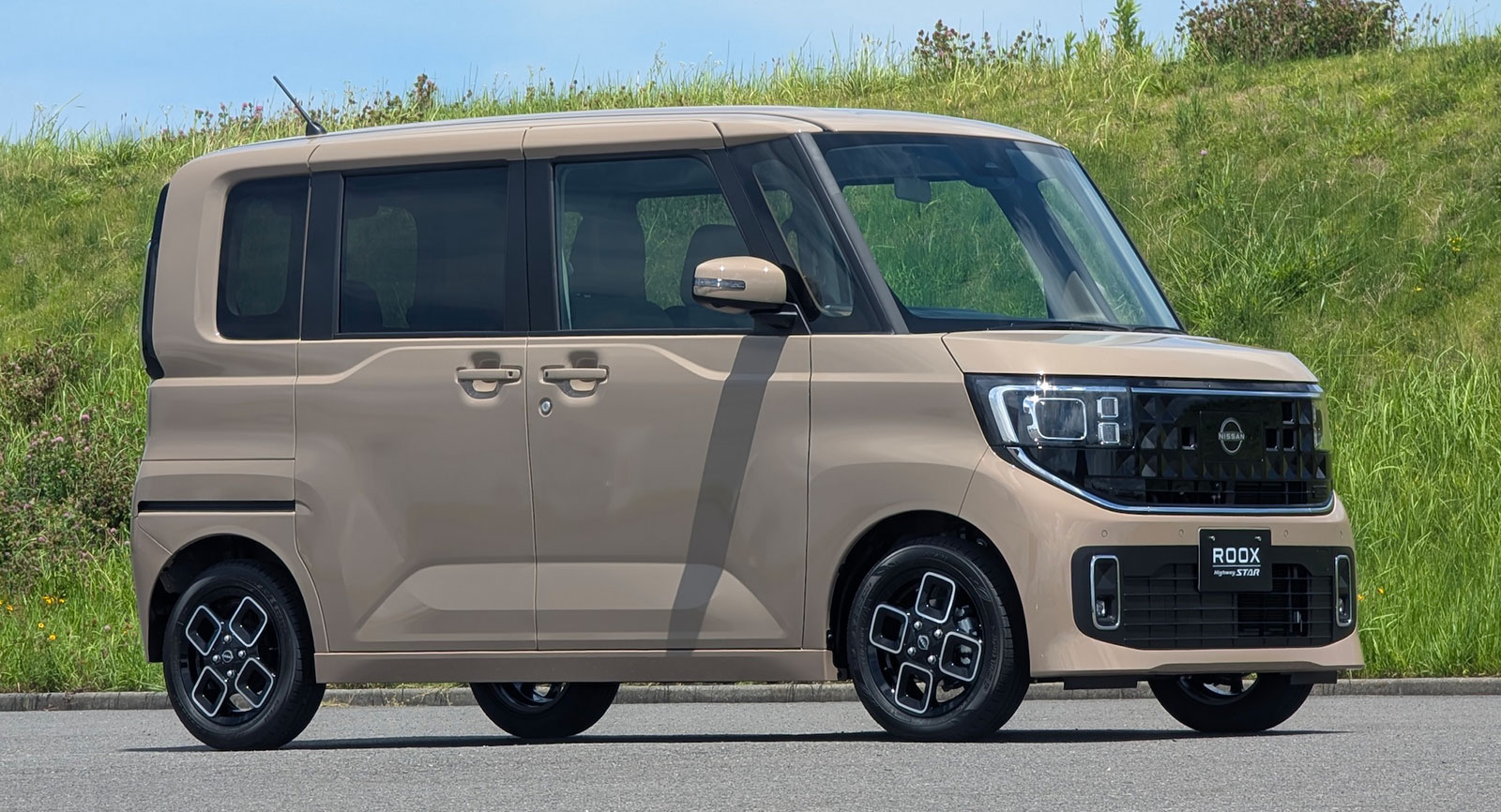 日産 軽自動車 ROOX ルークス ] | [ 日産：ルークス - 価格.com 日産
