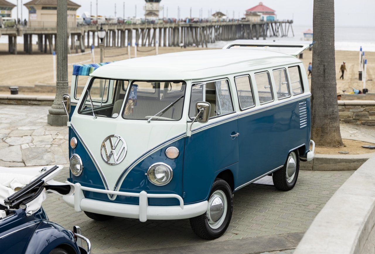 ワーゲンバス EVでよみがえったワーゲンバス、「ID.Buzz」異次元の走り | 日経クロス