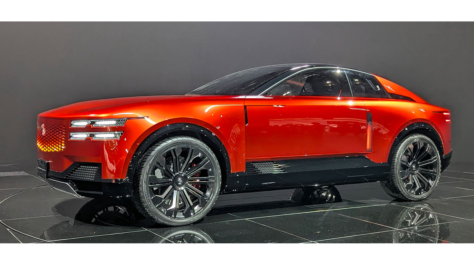 トヨタが挑む高級車ブランドの革新、JMS2025で宣言