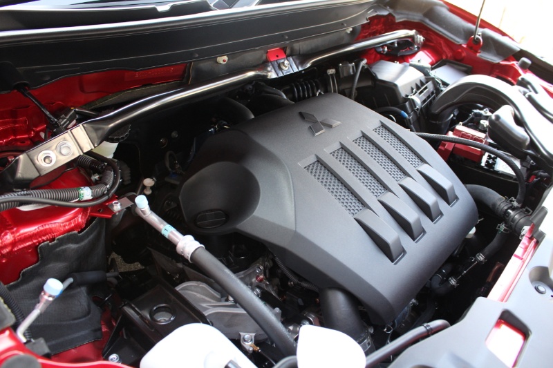 三菱自の新エンジン Egr使わずポンピングロス低減 日経クロステック Xtech