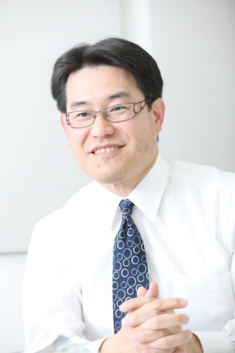 小栗新氏(写真:鈴木 愛子)
