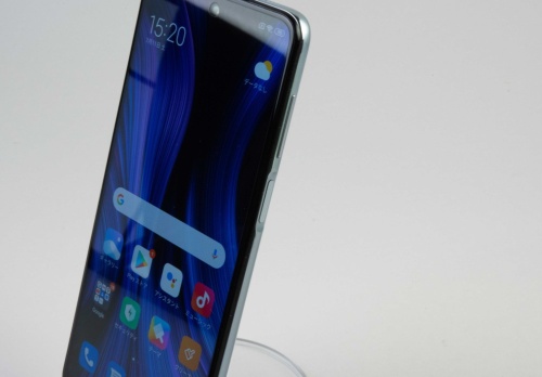 本体横に指紋センサーを搭載する