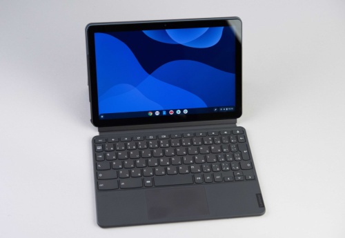 IdeaPad Duet Chromebook。専用のキーボードが付属する