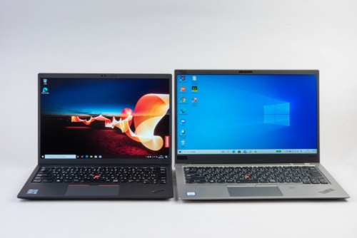 ThinkPad X1 Carbon（右）は14インチだが、画面の高さはThinkPad X1 Nano（左）とほとんど変わらない