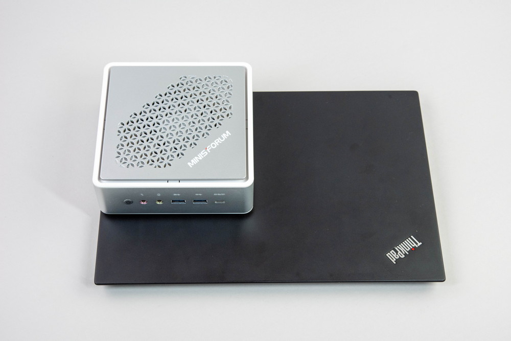 Minisforum EliteMini HM90をレビュー、ミニPCの長所と短所を考えて