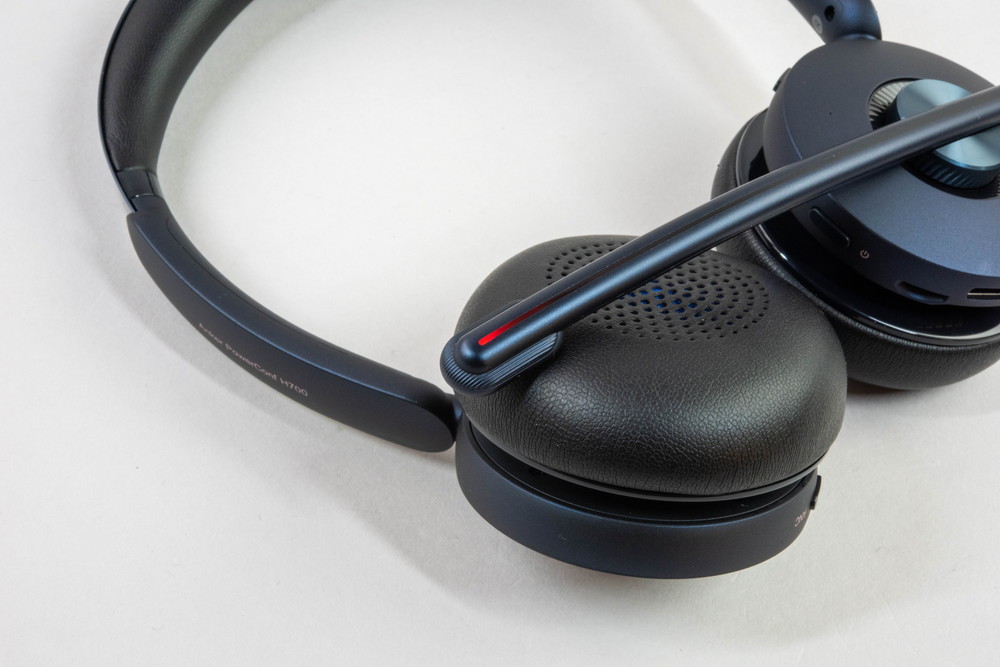 ヘッドセットのAnker PowerConf H700、1万円台前半でこの音質ならWeb