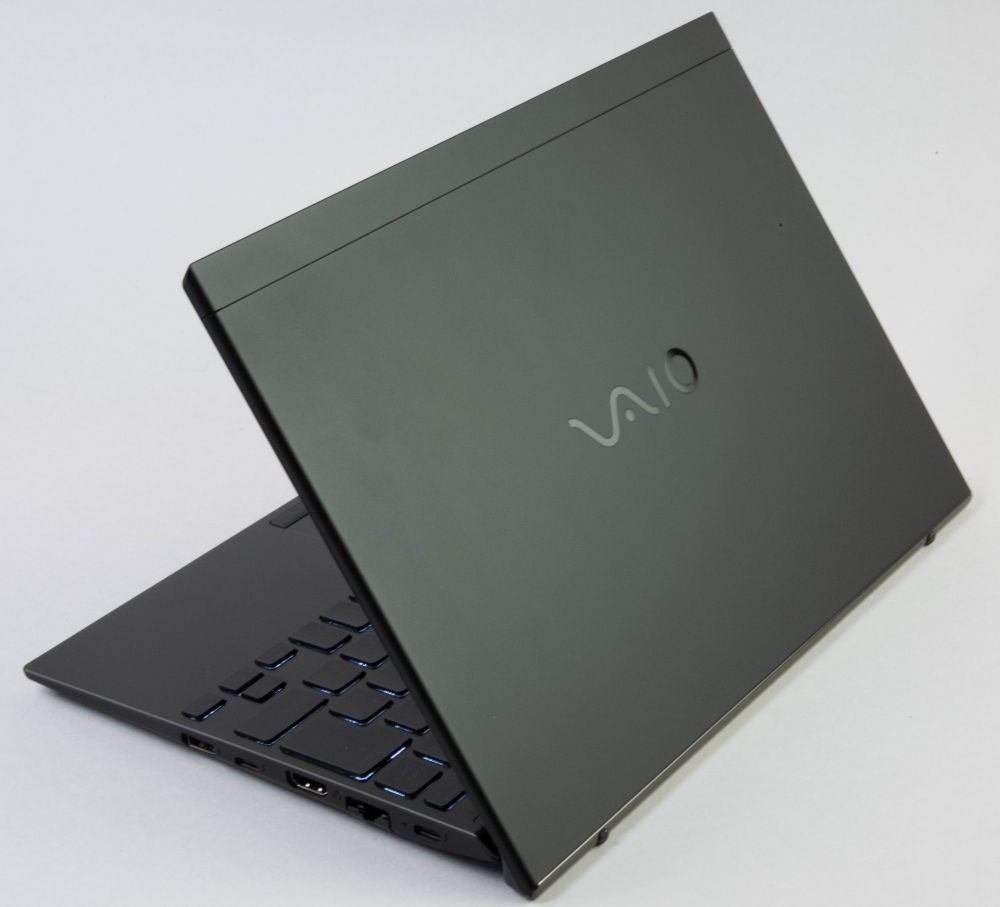 第12世代Coreプロセッサー搭載の新VAIO、高価だが魅力はある | 日経