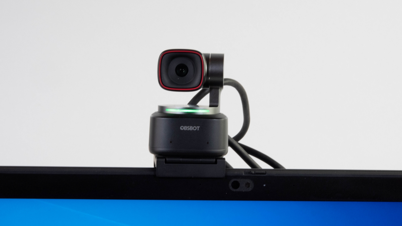 超小型アクションカメラ「DJI Action 2」、56gの本体だけでどんな用途 