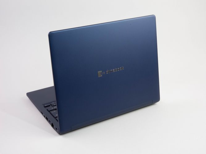 ★ 超軽量880g★バッテリー残量◎ 第8世代i3 dynabook 紺 AA7 ☆超軽量880g☆ バッテリー残量◎ 第8世代i3 dynabook 紺 AA7