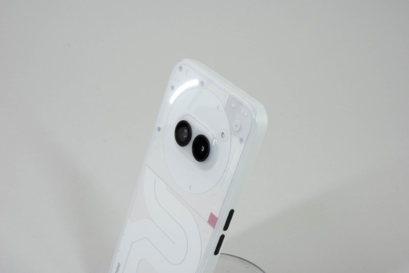 独特で優れたデザインのNothing Phone（2a）、おサイフケータイ対応