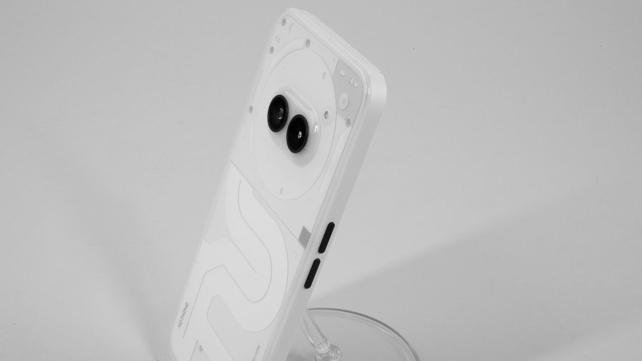 楽天モバイルからも発売！ 美デザイン＆高コスパ「Nothing Phone（3a