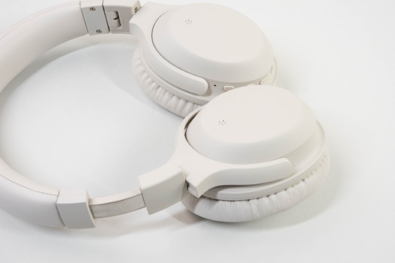 折り畳めるワイヤレスヘッドホン「final UX2000」、手ごろで機能