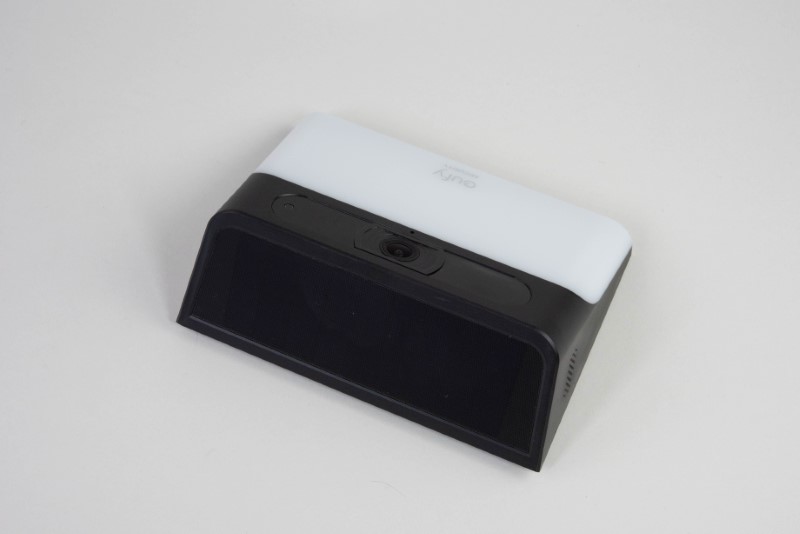 Ankerの屋外カメラ「Eufy Solar Wall Light Cam S120」、配線も