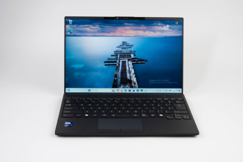 超軽量ノートの新モデル「FMV Note U」、ライバルと競争できる魅力は