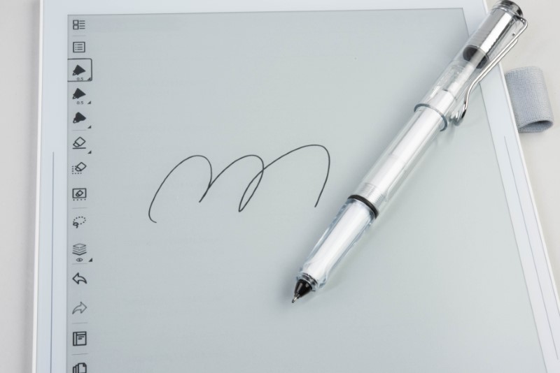 デジタルノートの新モデル「Supernote Manta」、紙のような書き