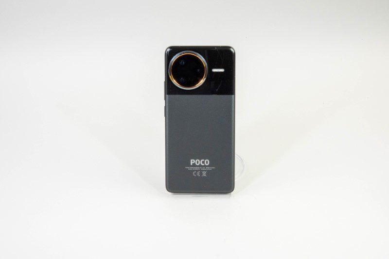コスパが超高いスマホ「POCO F7 Ultra」、下位機種との違いは コスパが超高いスマホ「POCO F7 Ultra」、下位機種との違いは