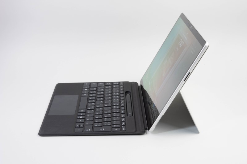 官1 Surface Pro Signatureキーボード 8X7-00115 Amazon