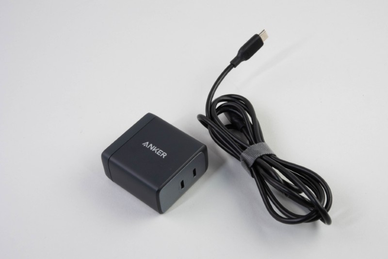 モバイルバッテリーや充電器のトレンドに変化、買うならケーブル内蔵