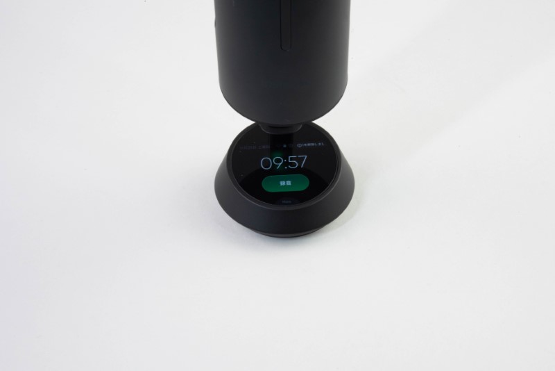 議事録作成できるAIスピーカーフォン「Insta360 Wave」、要約や