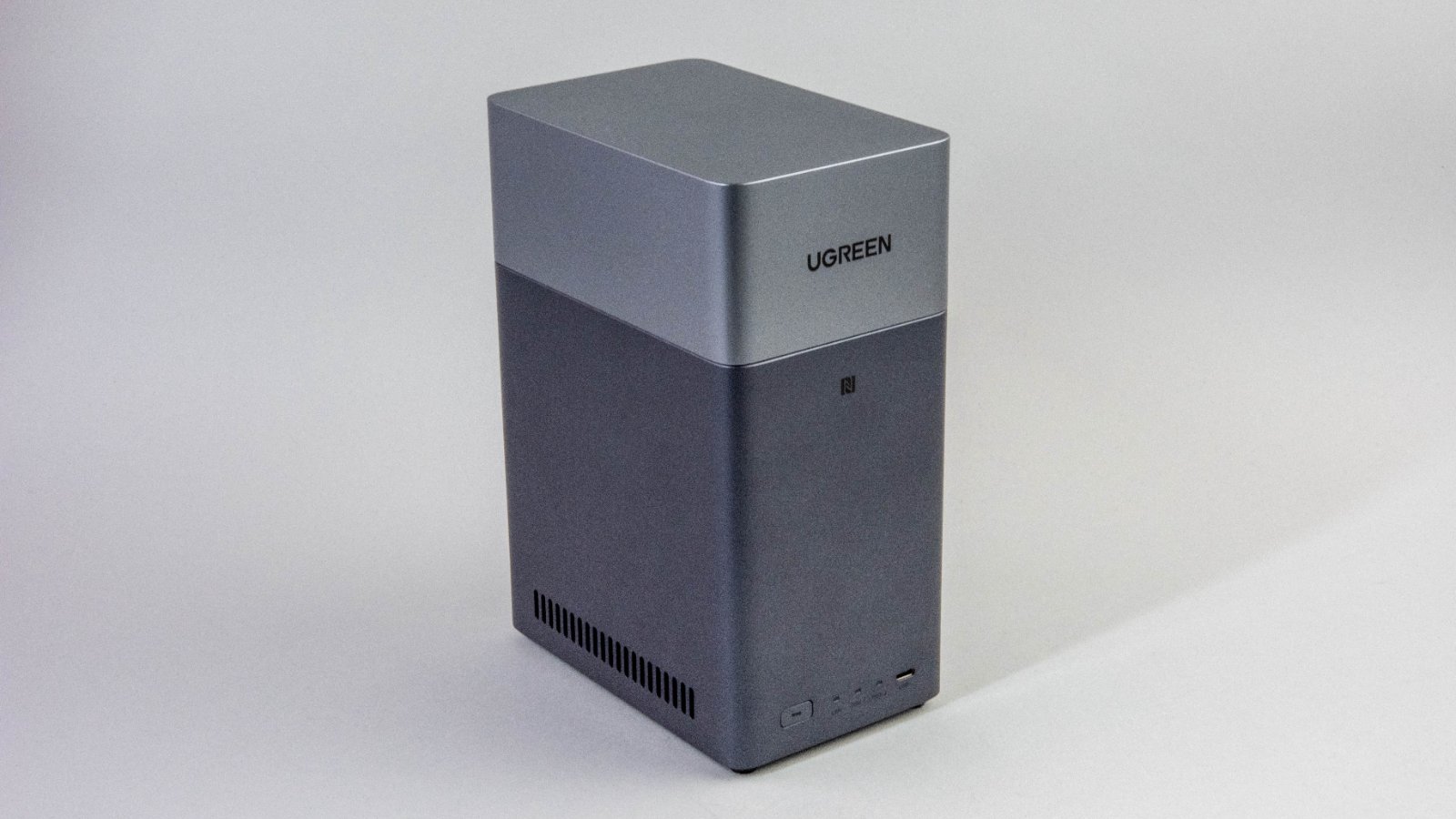 わずか634gの13.3インチノートPC、「LIFEBOOK UH-X／E3」をレビュー