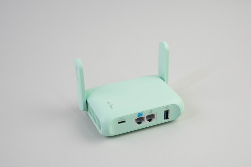 出張や旅行でWi-Fiの遅さに悩まされない、トラベルルーター「Beryl 7