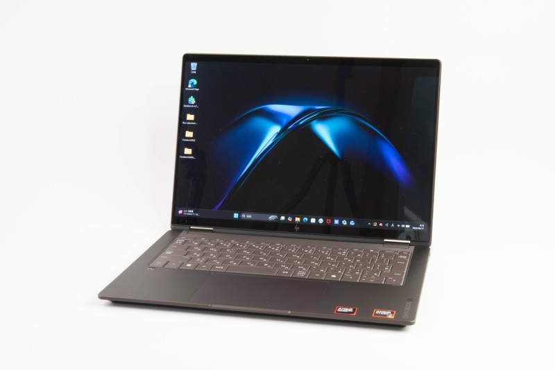 2in1ノートPC「HP OmniBook X Flip 14-kc」、濃い茶色で性能バランスも