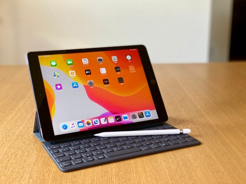 iPadとAppel PencilとkeyBordのイメージ