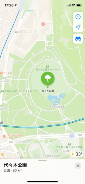 東京都渋谷区の代々木公園。公園内の遊歩道が詳細に表示されるなど、情報がかなり多く盛り込まれた。従来1種類だった緑色は濃淡2種類となり、薄い部分は芝生などの人が通れるエリアを示し、濃い部分は背の高い木が生い茂るエリアを示している
