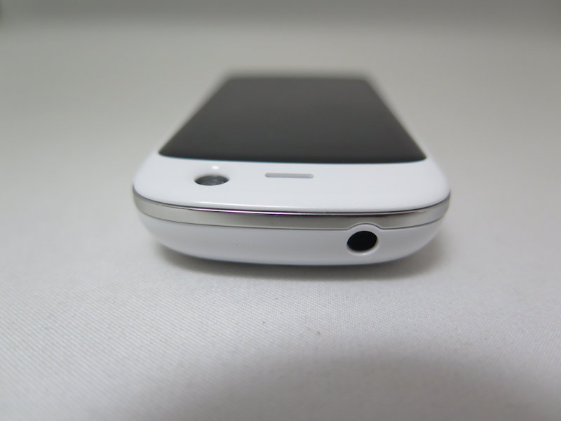 小型スマホ　unihertz Jelly pro (white) 1万円台前半で買える、手のひらに載る超小型スマホ「Jelly Pro