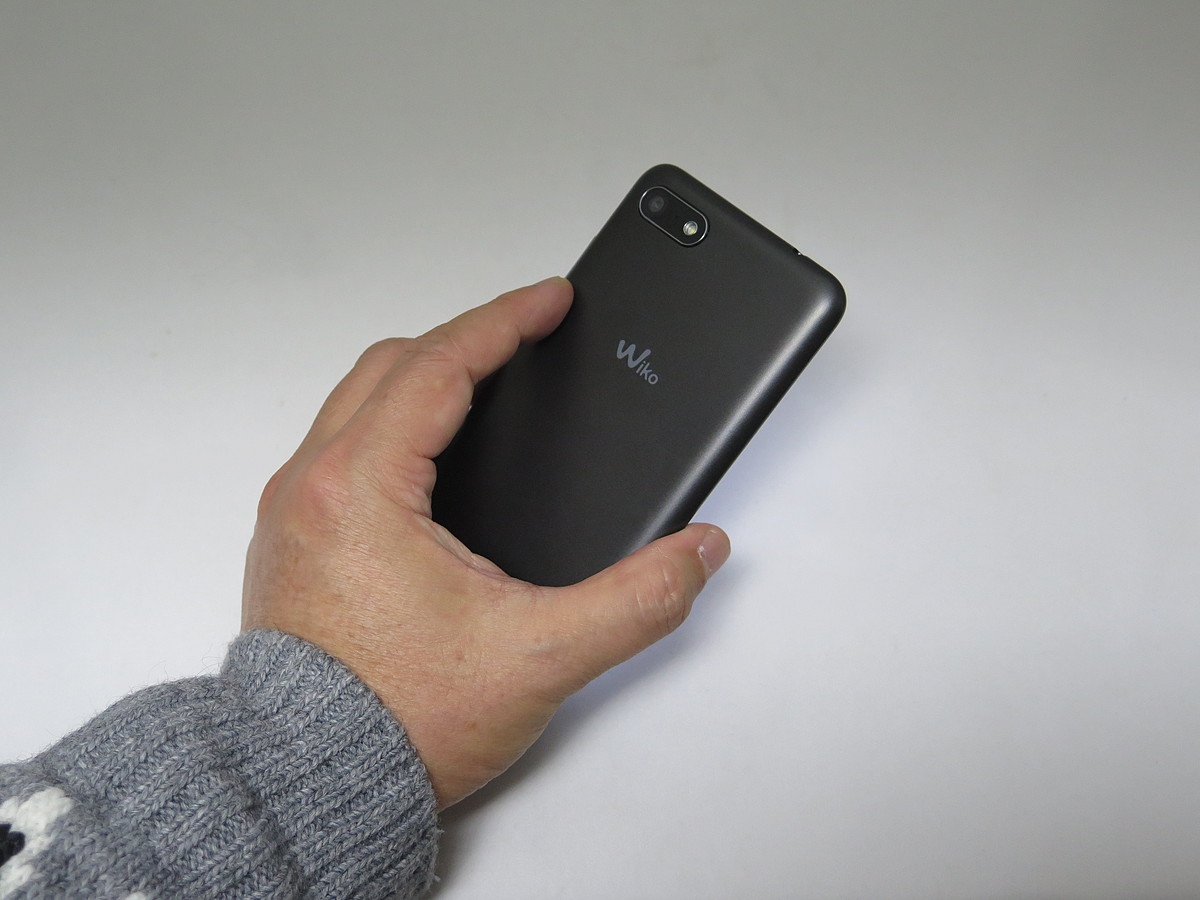 1万円台で買えるが動作は遅め、仏Wikoのスマホ「Tommy3 Plus