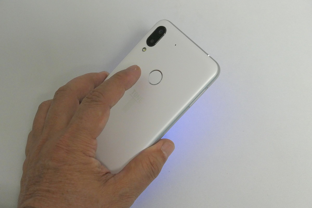 子ども向け機能が充実、トーンモバイルの「TONE e19」（2ページ