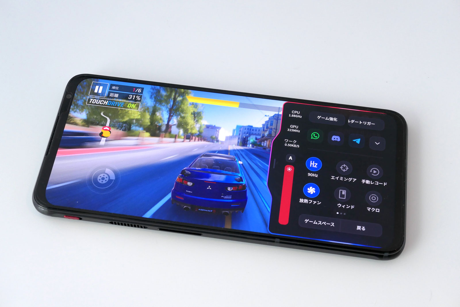 ゲーミングスマホでもカメラ画質上々、パフォーマンスはトップ級の