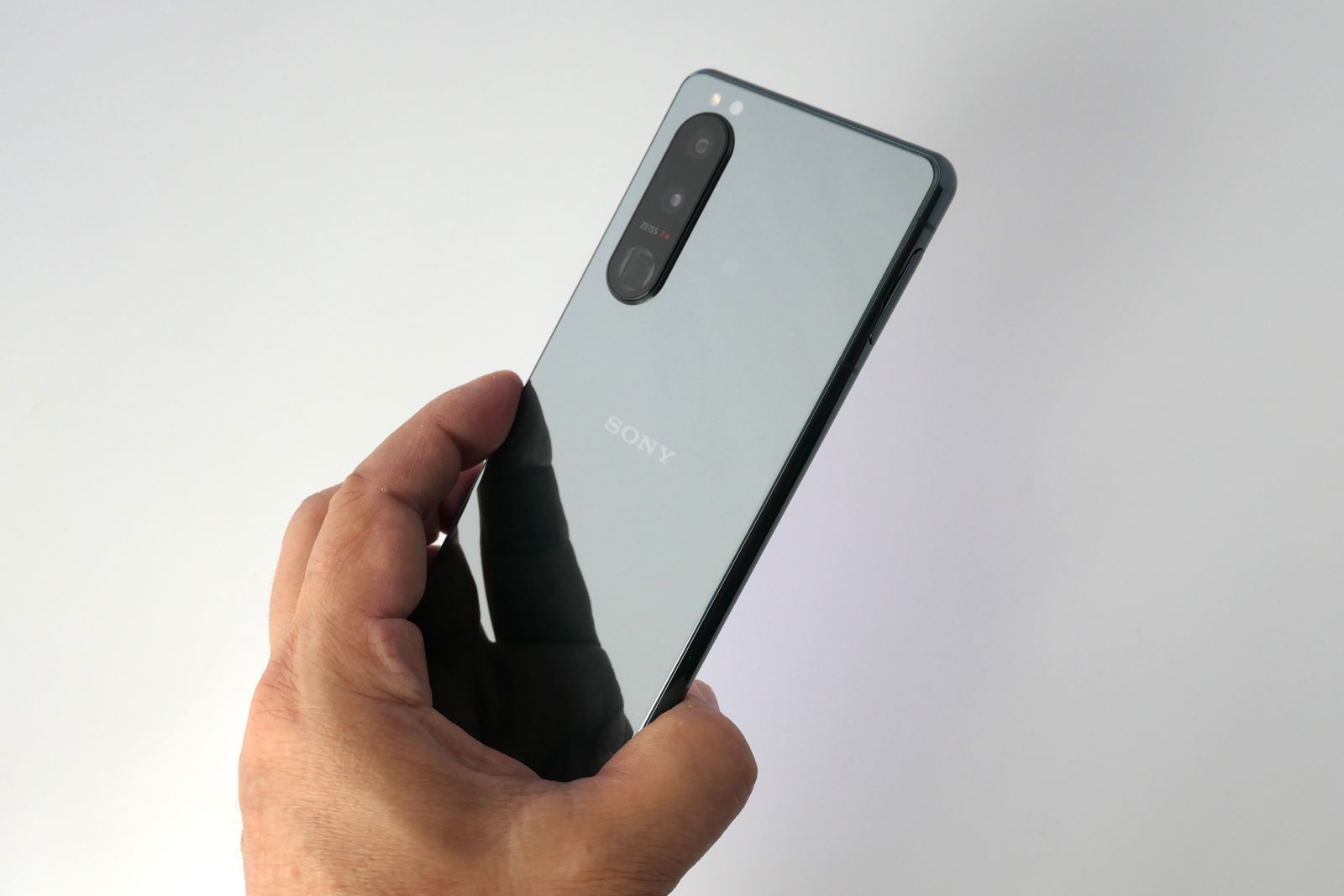 コンパクトでハイスペックな「Xperia 5 III」、醍醐味はプロ向け