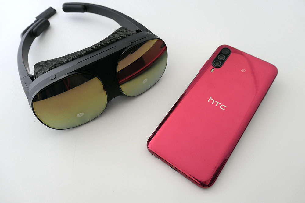 HTCから4年ぶりに登場の「HTC Desire 22 pro」、VRグラスとセットで
