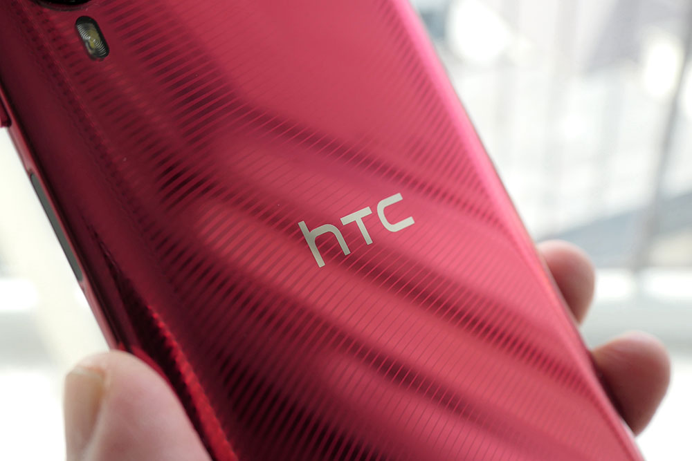 HTCから4年ぶりに登場の「HTC Desire 22 pro」、VRグラスとセットで