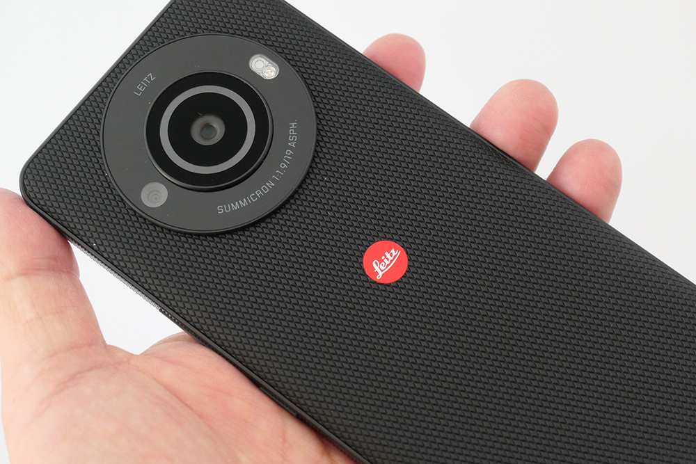 もはや高級コンデジ、写真を撮ることが楽しくなるスマホ「Leitz Phone