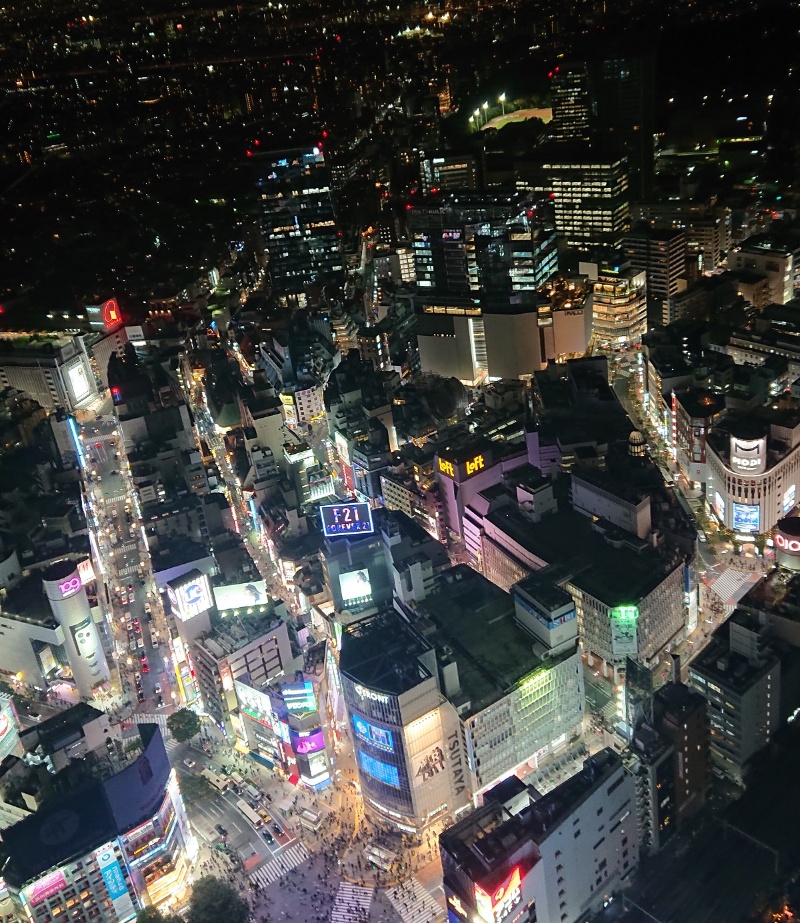 写真で見る夜の Shibuya Sky 渋谷交差点のネオンやサーチライトショーが目玉 日経クロステック Xtech 写真で見る夜の Shibuya Sky 渋谷交差点のネオンやサーチライトショーが目玉 日経クロステック Xtech