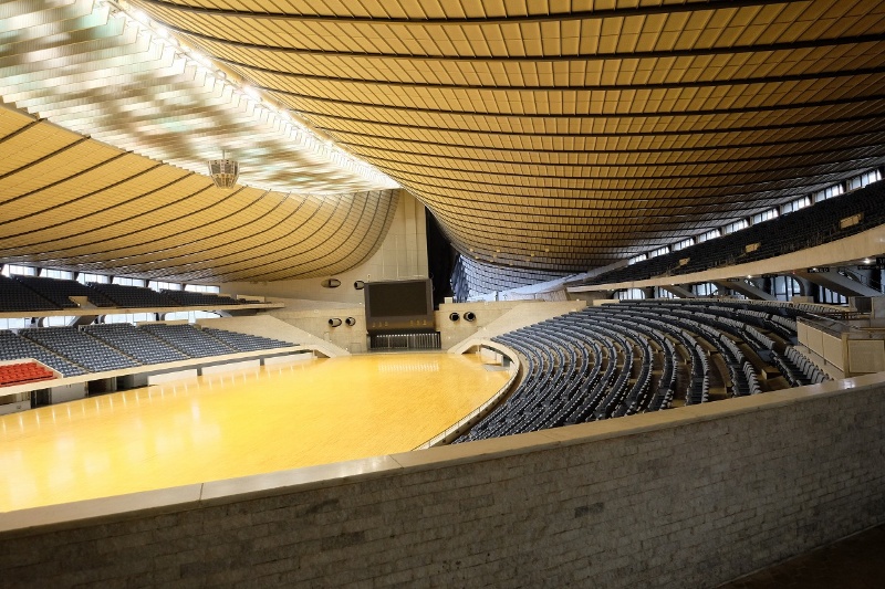 丹下健三が残した 代々木体育館 のアリーナ天井 保全しながら耐震化 日経クロステック Xtech